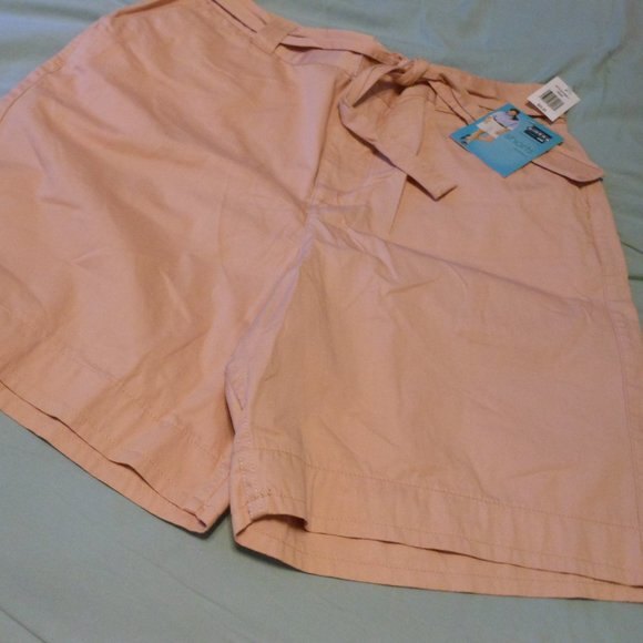 Lee Rider Plus Size Shorts (18W in Blush) NWT - Picture 1 of 4
